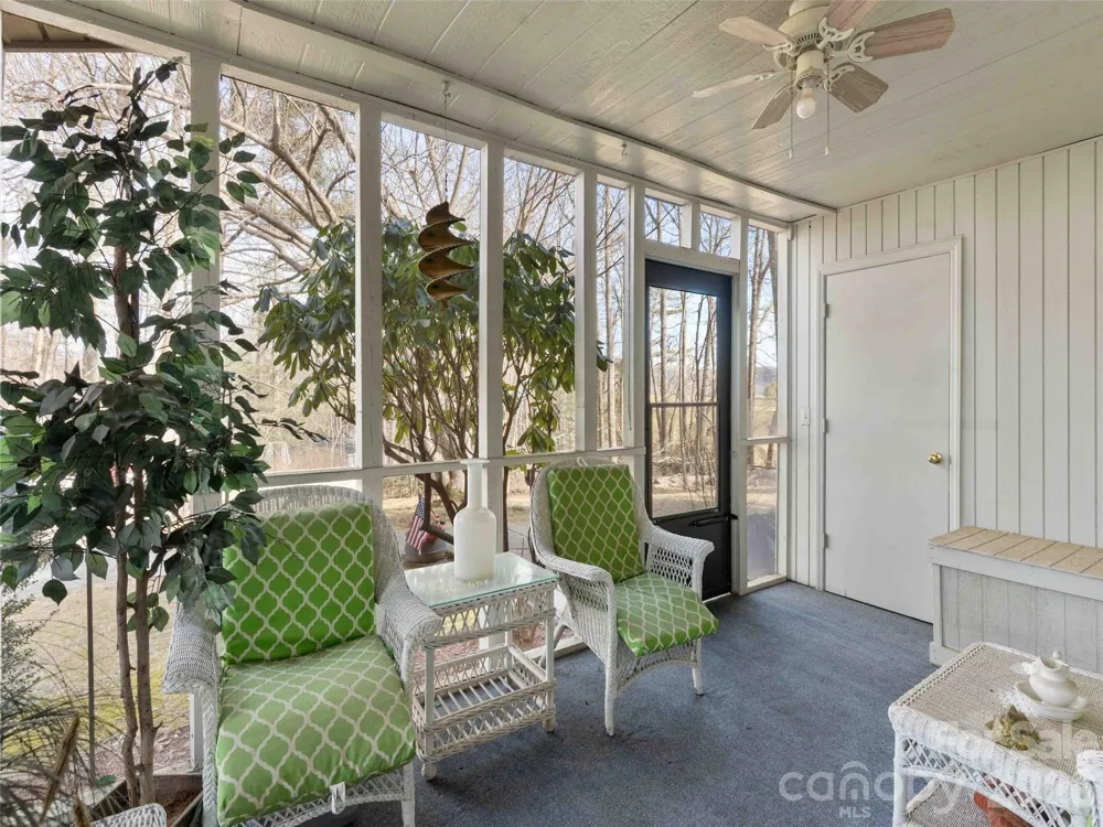 193 Freedom Road Hendersonville, NC 28792