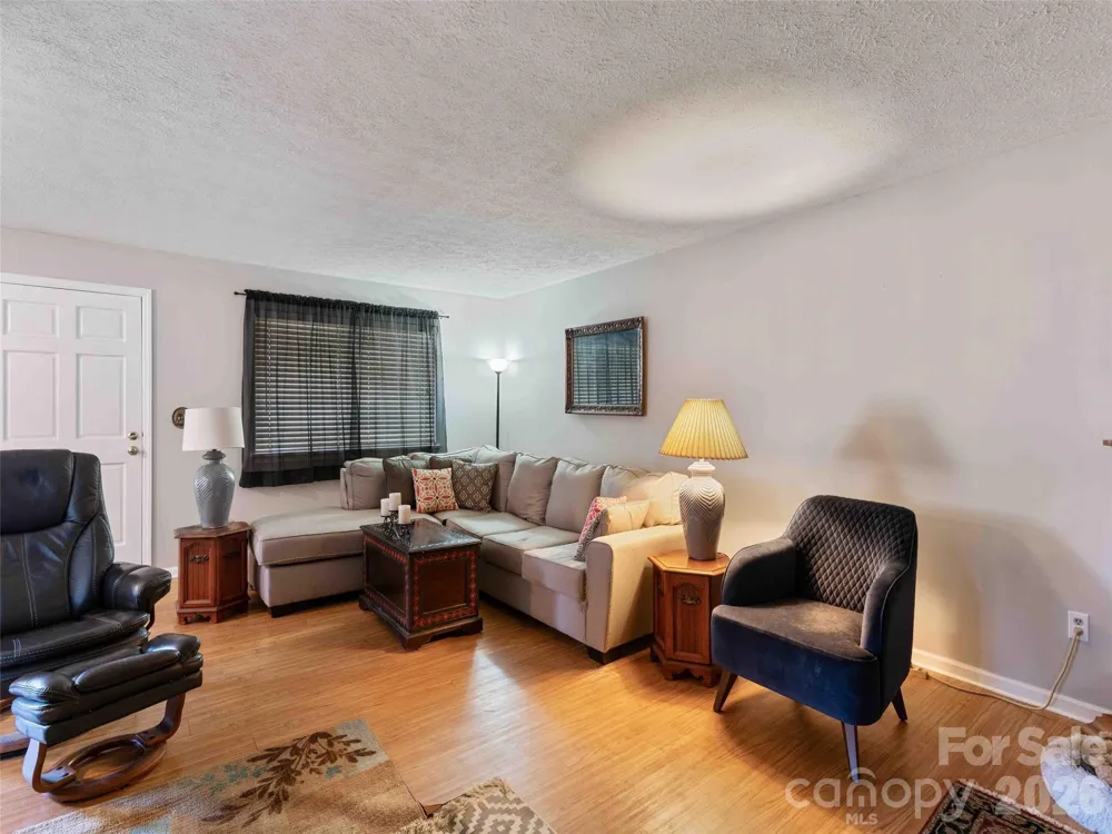 193 Freedom Road Hendersonville, NC 28792