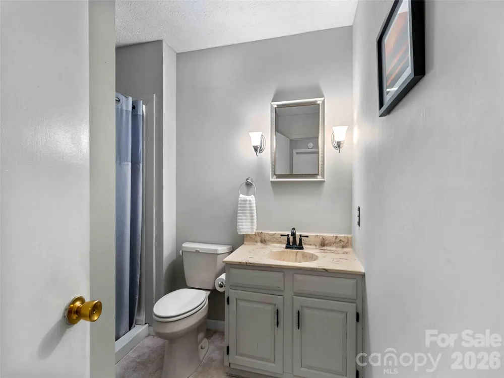 193 Freedom Road Hendersonville, NC 28792