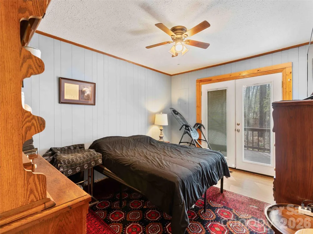 193 Freedom Road Hendersonville, NC 28792