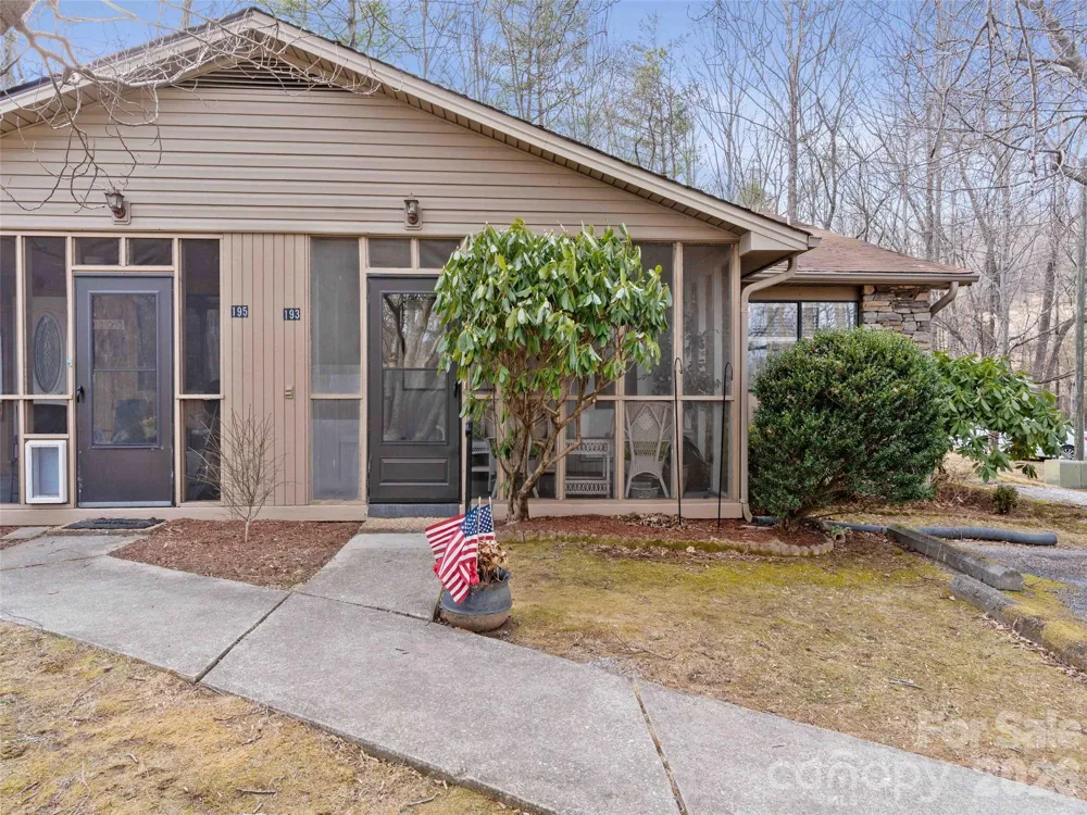 193 Freedom Road Hendersonville, NC 28792