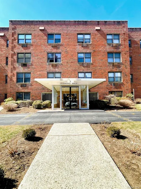 5 Oakdale Manor #B18