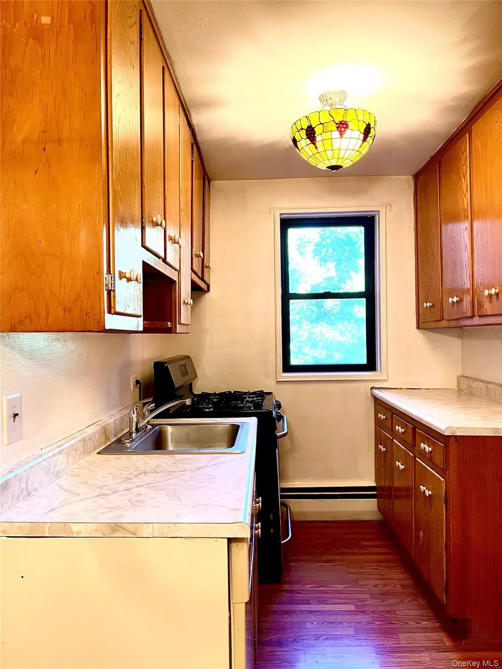 5 Oakdale Manor #B18 Suffern, NY 10901
