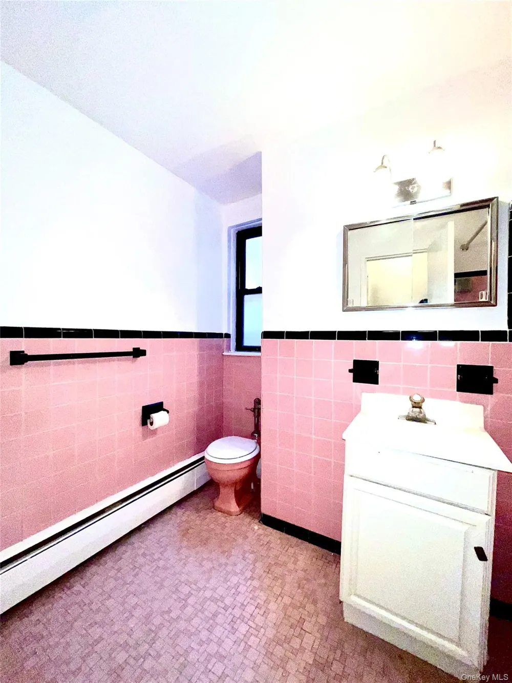 5 Oakdale Manor #B18 Suffern, NY 10901