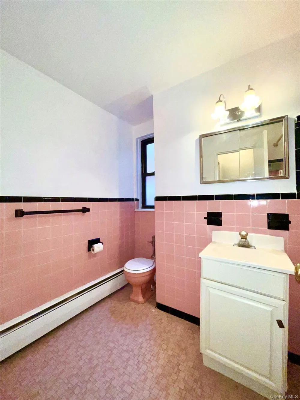 5 Oakdale Manor #B18 Suffern, NY 10901