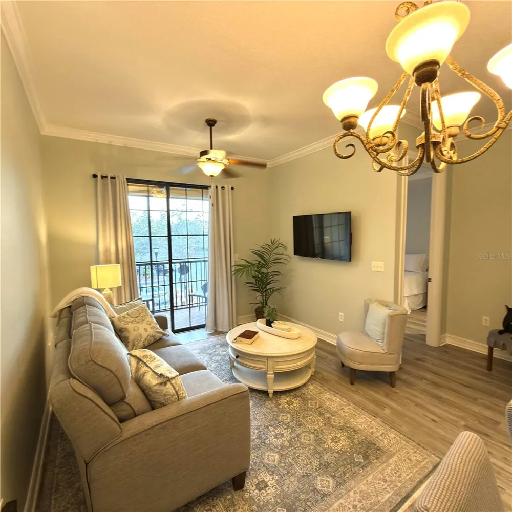 13941 CLUBHOUSE DRIVE #208 Tampa, FL 33618