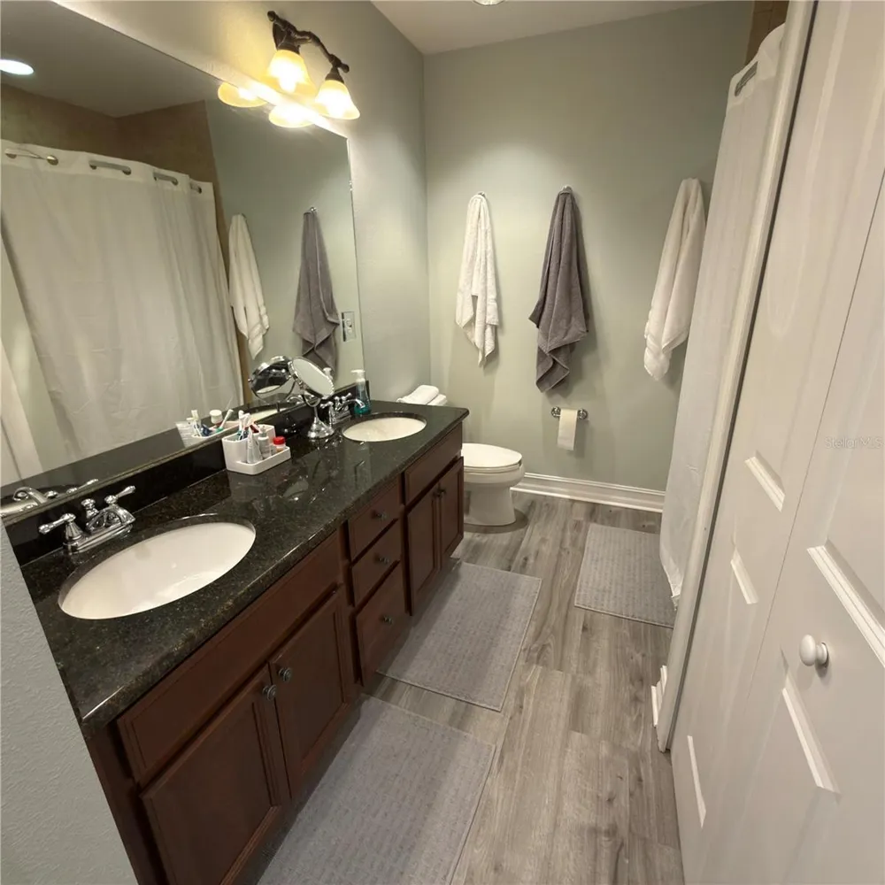 13941 CLUBHOUSE DRIVE #208 Tampa, FL 33618