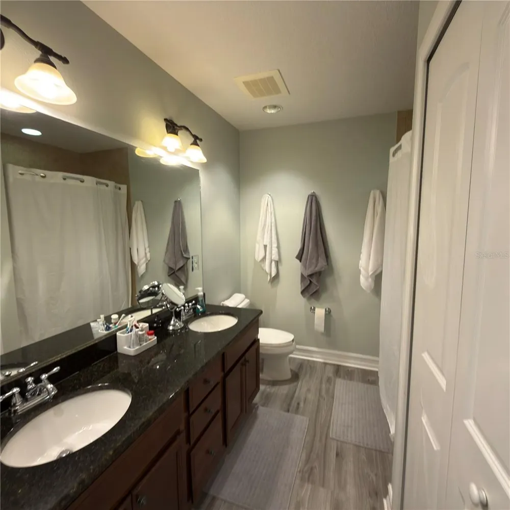 13941 CLUBHOUSE DRIVE #208 Tampa, FL 33618