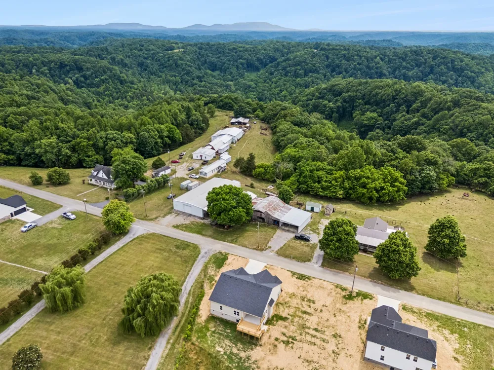 1930 Old Snow Hill Rd Dowelltown, TN 37059