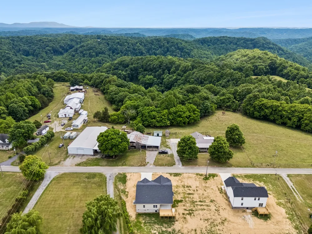1930 Old Snow Hill Rd Dowelltown, TN 37059