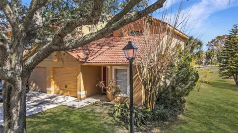 1192 FAIRWAY DRIVE