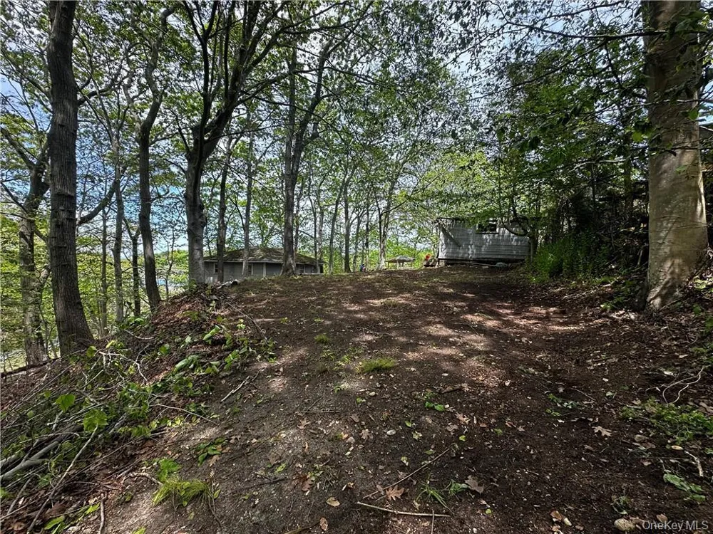 1775 Naugles Drive Mattituck, NY 11952