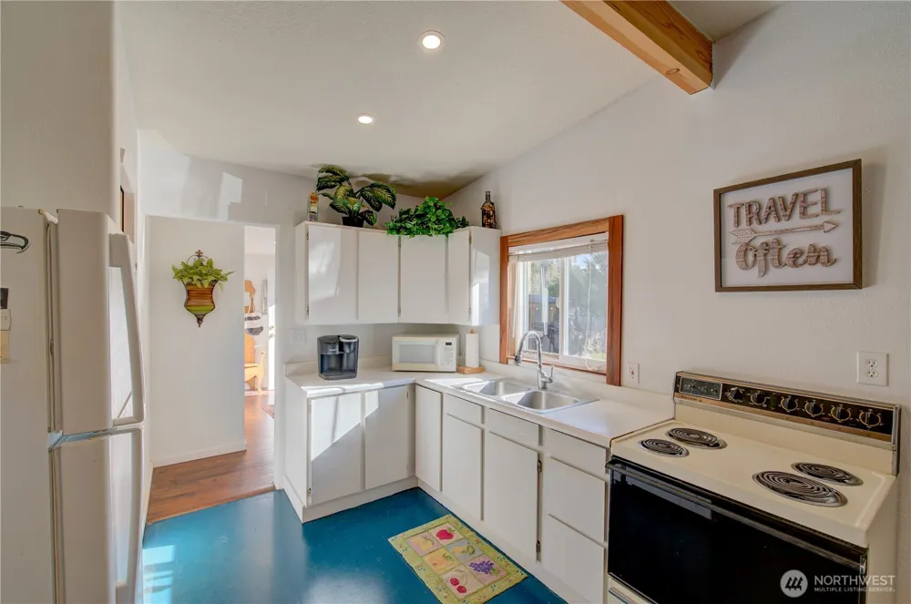 22604 S PLACE Ocean Park, WA 98640