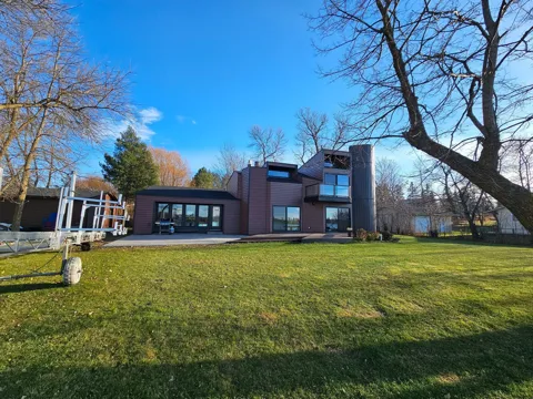 34511 E Trinity Point Road SE