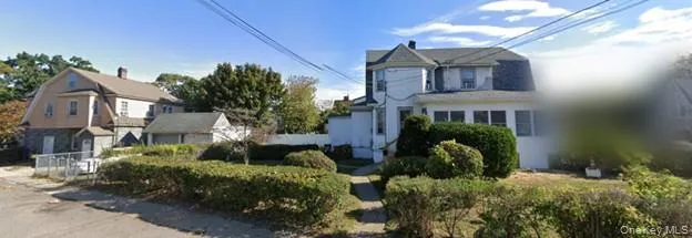 274 Lawrence Avenue Lawrence, NY 11559