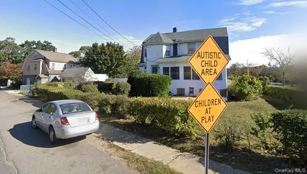 274 Lawrence Avenue Lawrence, NY 11559