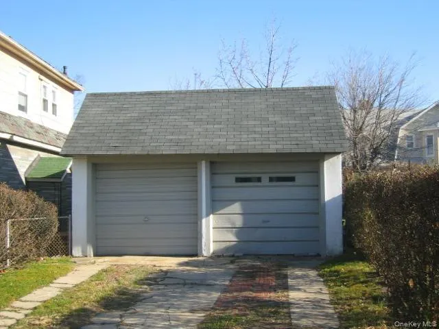 274 Lawrence Avenue Lawrence, NY 11559