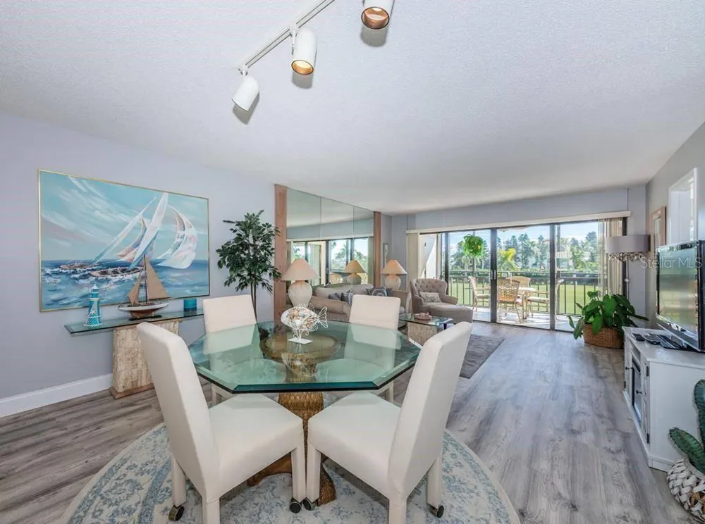 5724 PUERTA DEL SOL BOULEVARD S #248 St Petersburg, FL 33715