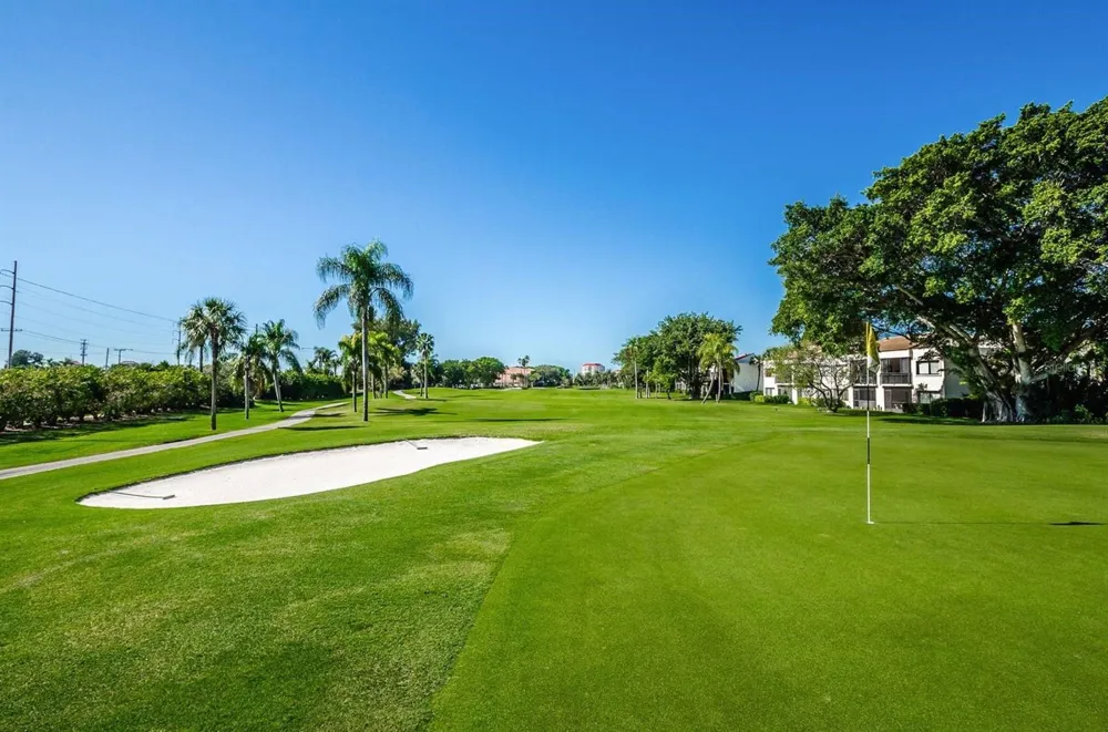 5724 PUERTA DEL SOL BOULEVARD S #248 St Petersburg, FL 33715
