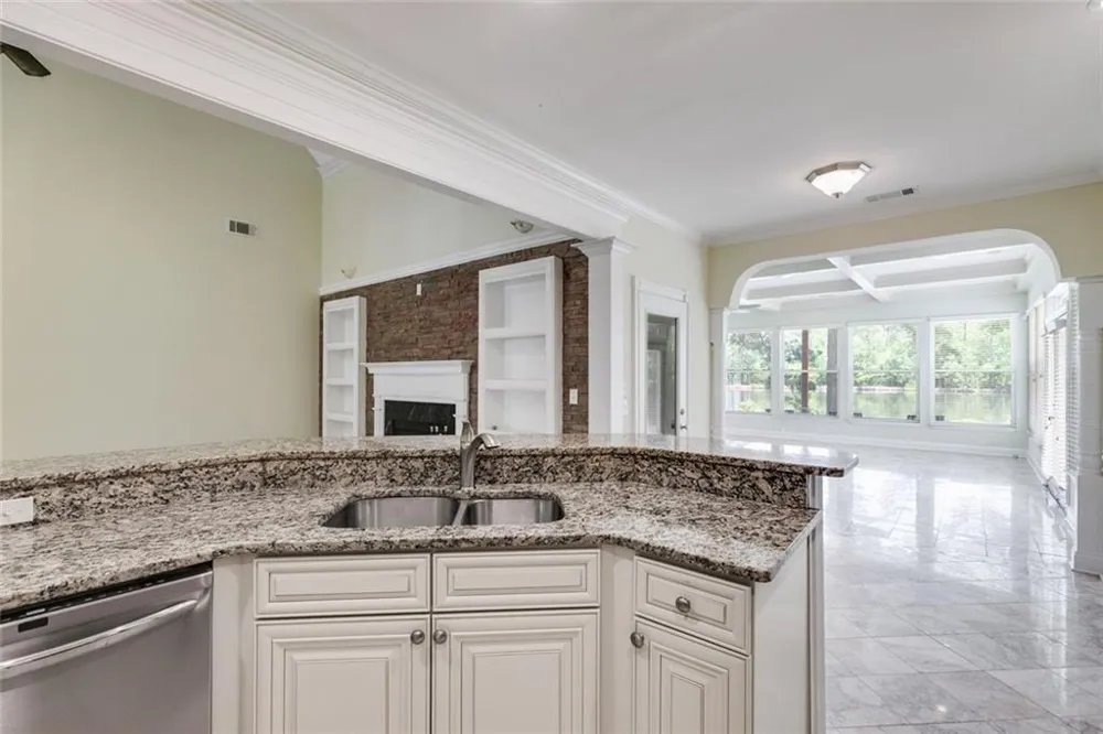 110 Pond View Point LaGrange, GA 30240