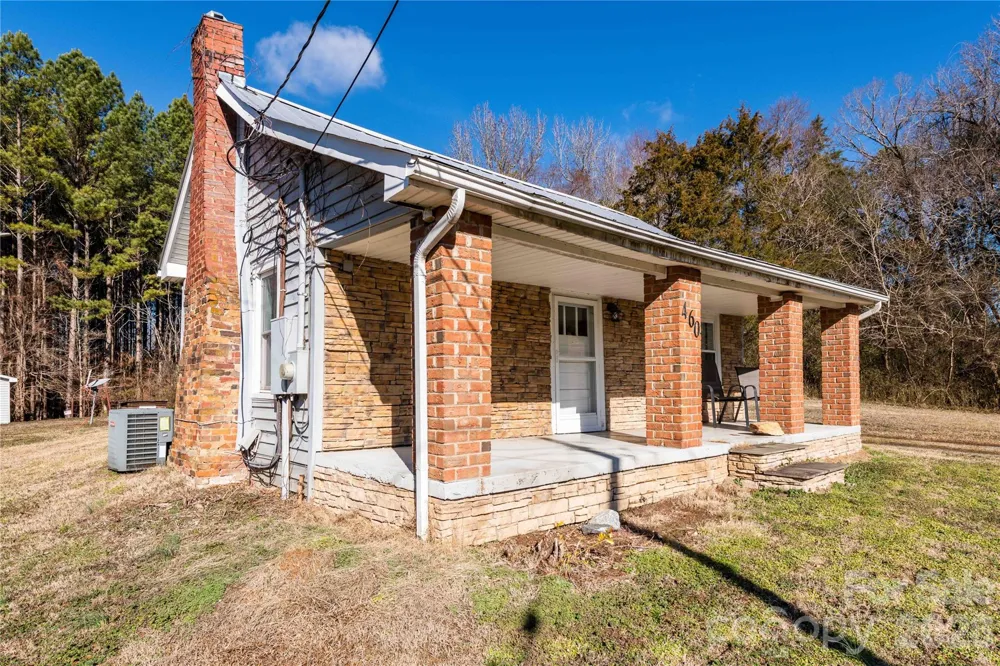 470 & 460 S Moose Road Mount Pleasant, NC 28124