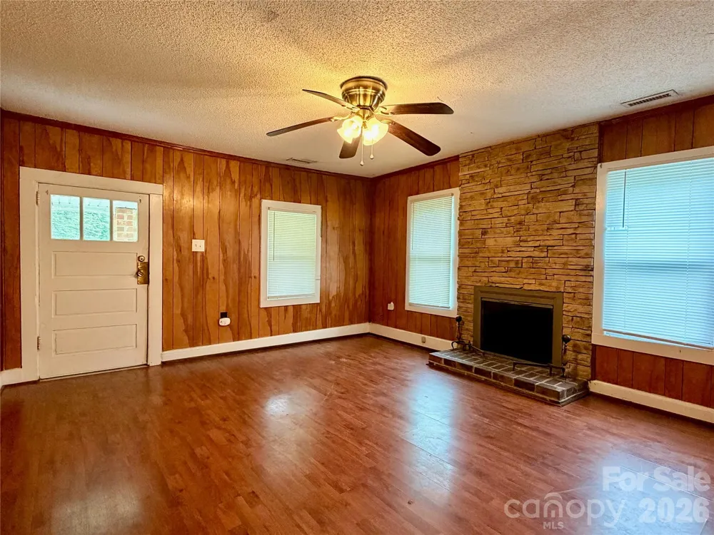 470 & 460 S Moose Road Mount Pleasant, NC 28124