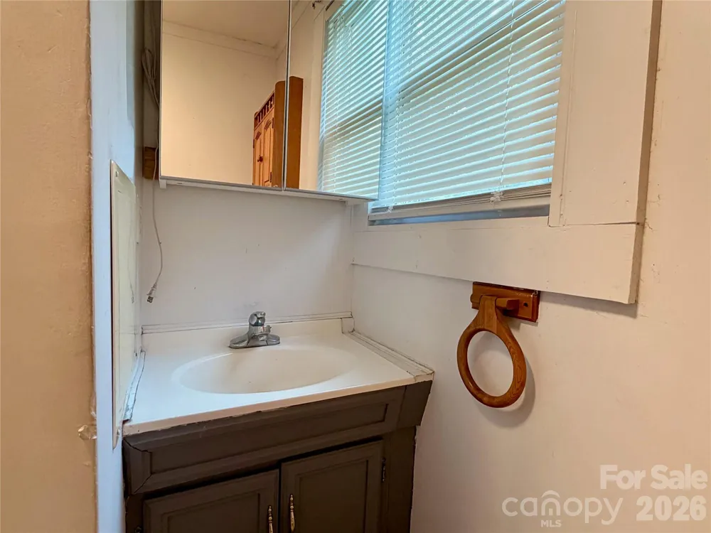 470 & 460 S Moose Road Mount Pleasant, NC 28124