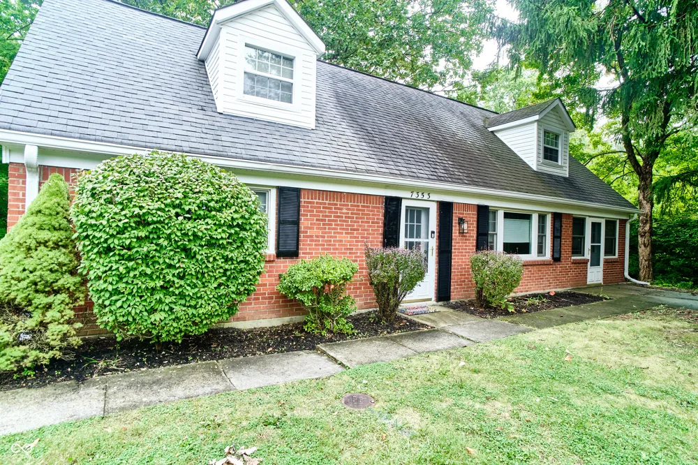 7353 Grandview Drive