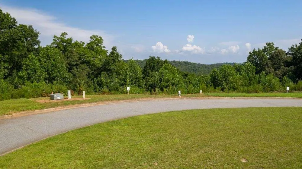 6825 Lookout Dawsonville, GA 30534