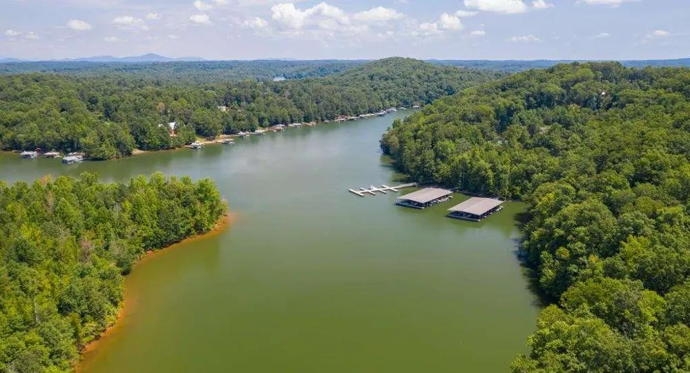 6825 Lookout Dawsonville, GA 30534