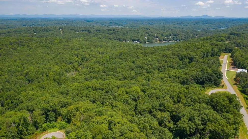 6825 Lookout Dawsonville, GA 30534