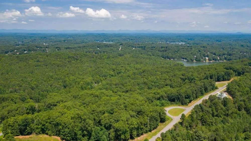 6825 Lookout Dawsonville, GA 30534