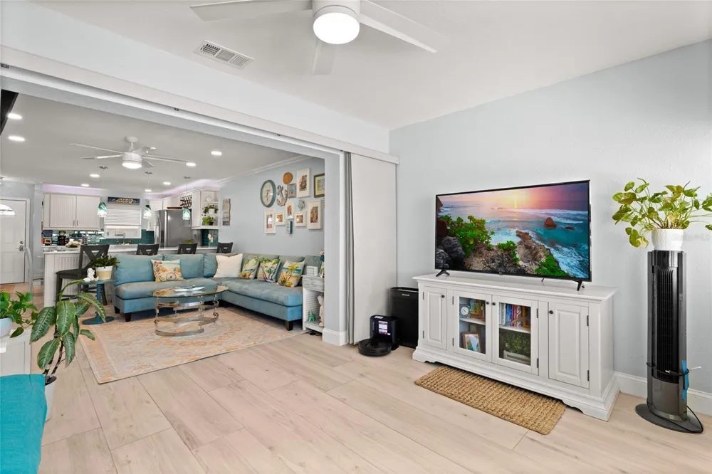 1898 SHORE DRIVE S #319 South Pasadena, FL 33707