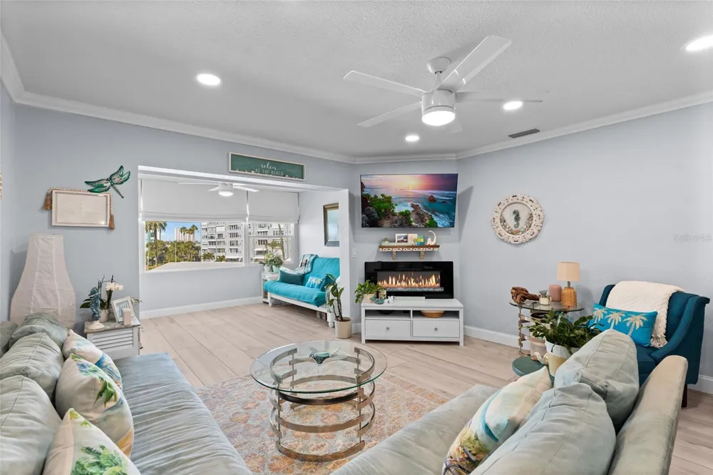 1898 SHORE DRIVE S #319 South Pasadena, FL 33707