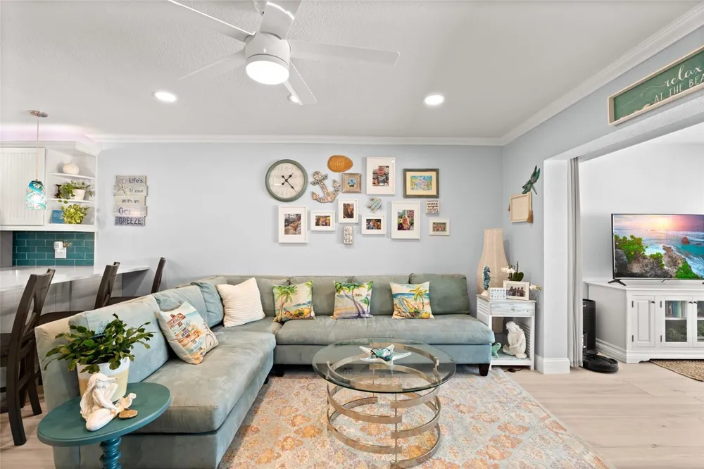 1898 SHORE DRIVE S #319 South Pasadena, FL 33707