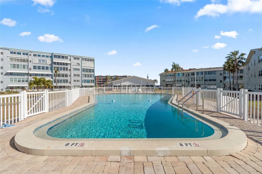1898 SHORE DRIVE S #319 South Pasadena, FL 33707