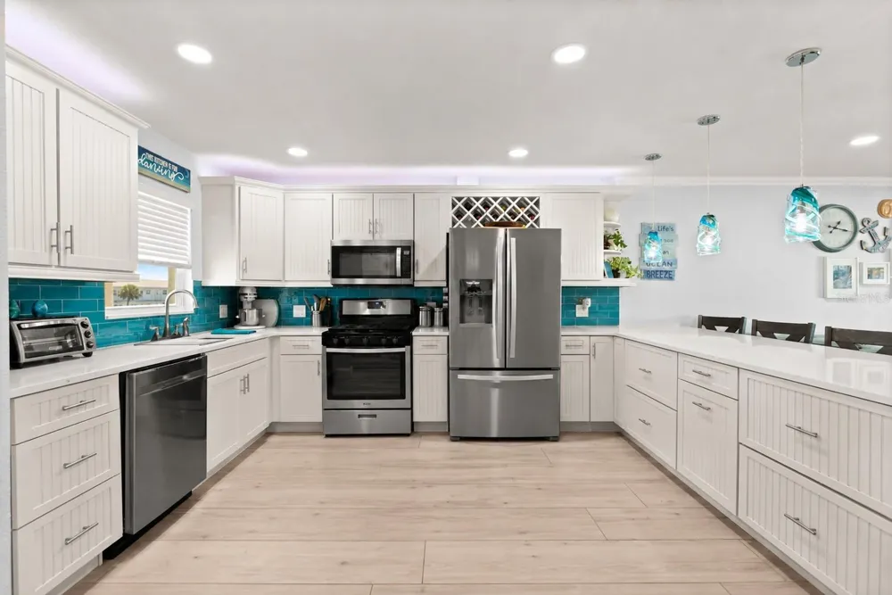 1898 SHORE DRIVE S #319 South Pasadena, FL 33707
