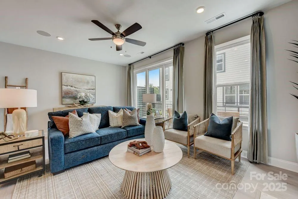 557 Silver Star Boulevard