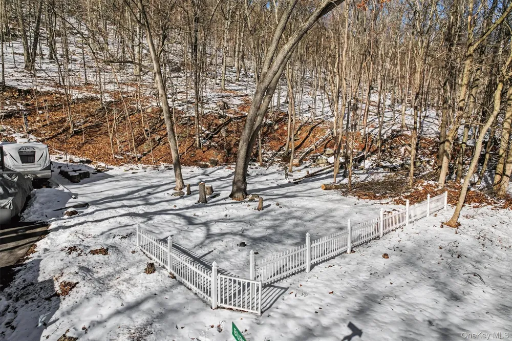 Louise Lane Greenwood Lake, NY 10925