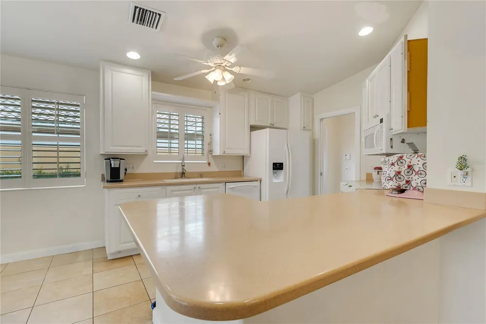 11831 FAN TAIL LANE Orlando, FL 32827