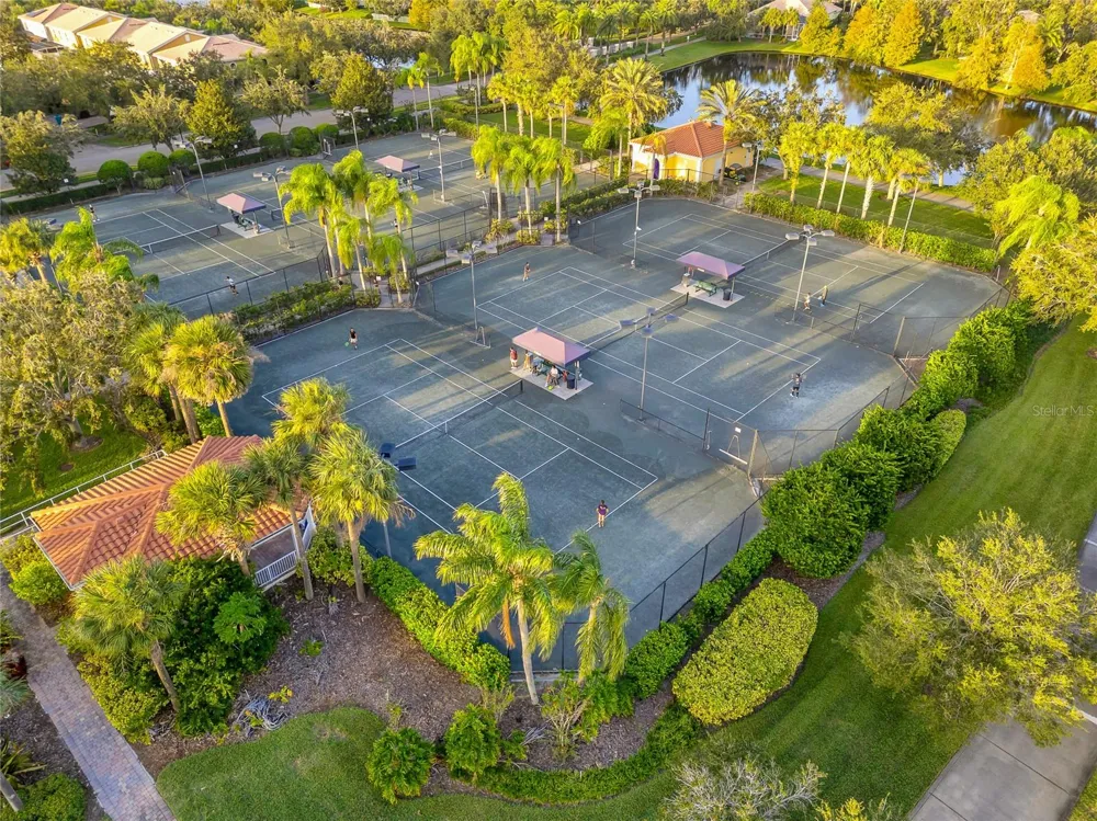 11831 FAN TAIL LANE Orlando, FL 32827