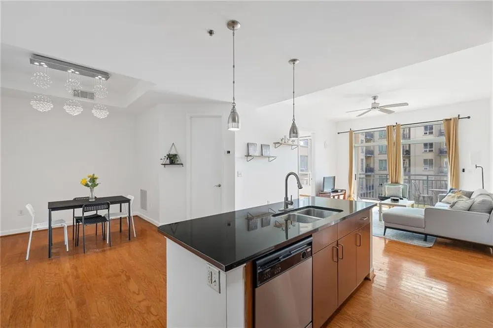 711 Cosmopolitan Drive NE #300