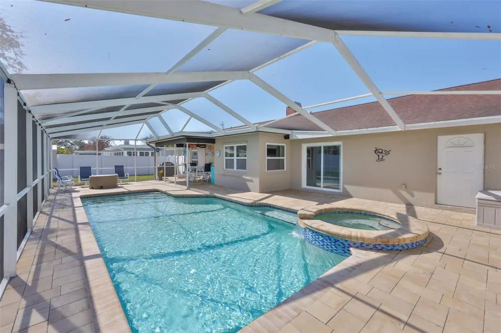 9275 133RD STREET Seminole, FL 33776