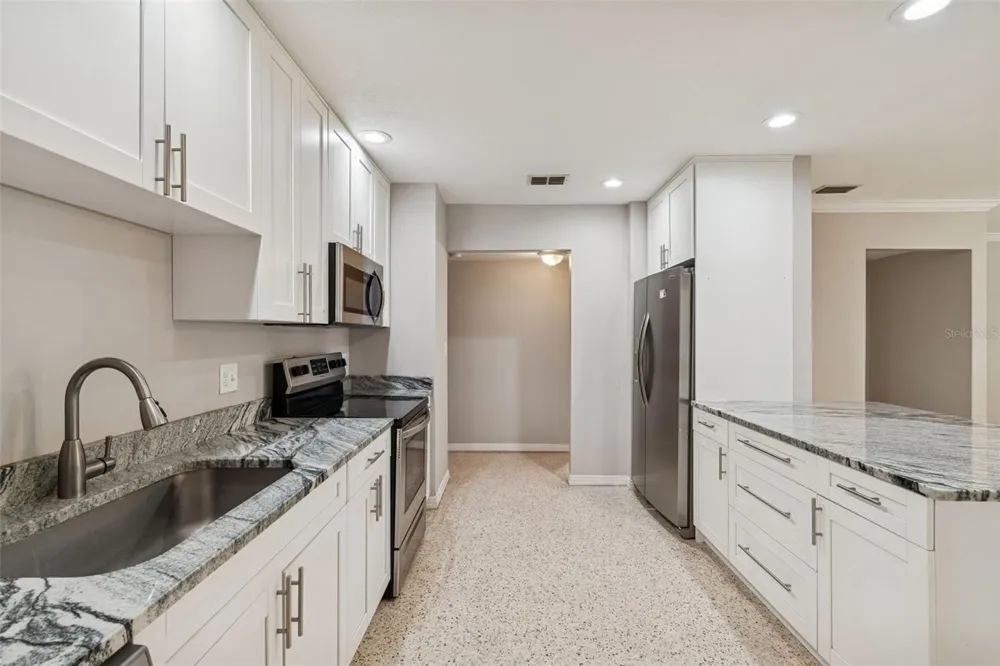 308 BRENTWOOD DRIVE Temple Terrace, FL 33617