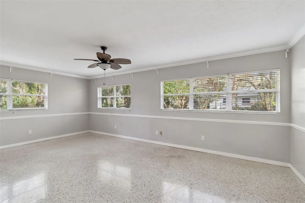 308 BRENTWOOD DRIVE Temple Terrace, FL 33617