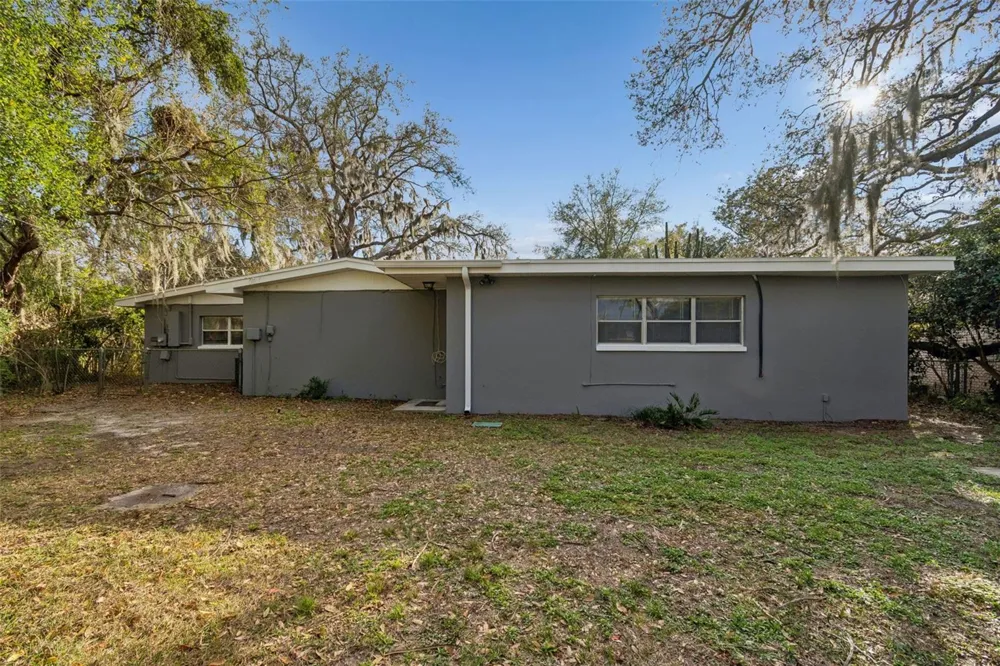 308 BRENTWOOD DRIVE Temple Terrace, FL 33617