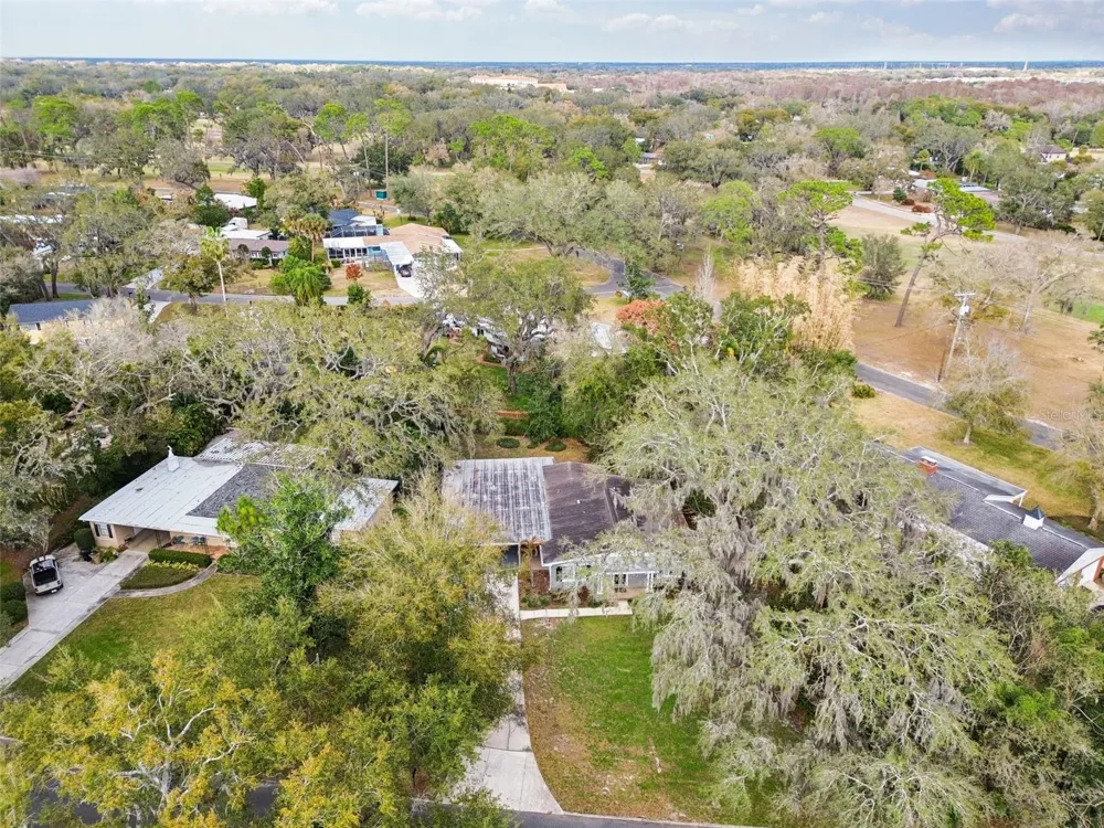 308 BRENTWOOD DRIVE Temple Terrace, FL 33617
