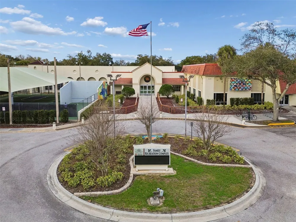 308 BRENTWOOD DRIVE Temple Terrace, FL 33617