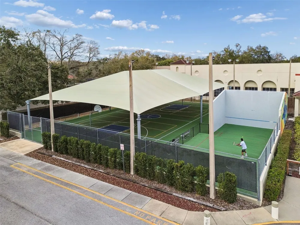 308 BRENTWOOD DRIVE Temple Terrace, FL 33617