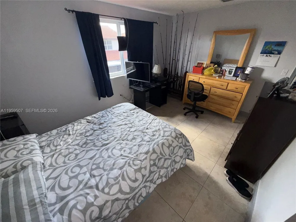 5320 NW 190th St Miami Gardens, FL 33055